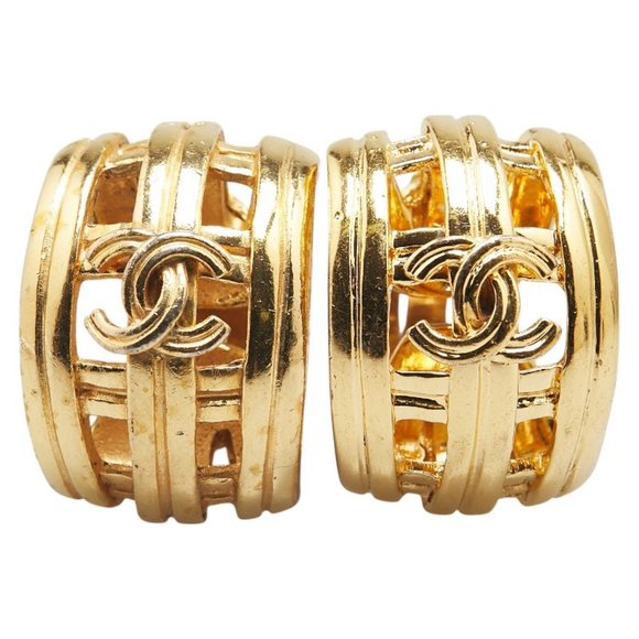 CHANEL Vintage Gold Logo Earrings - Picture 2 of 7